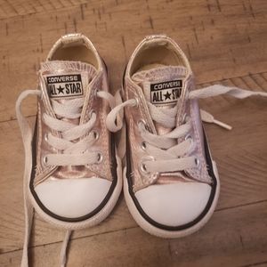 Girls converse